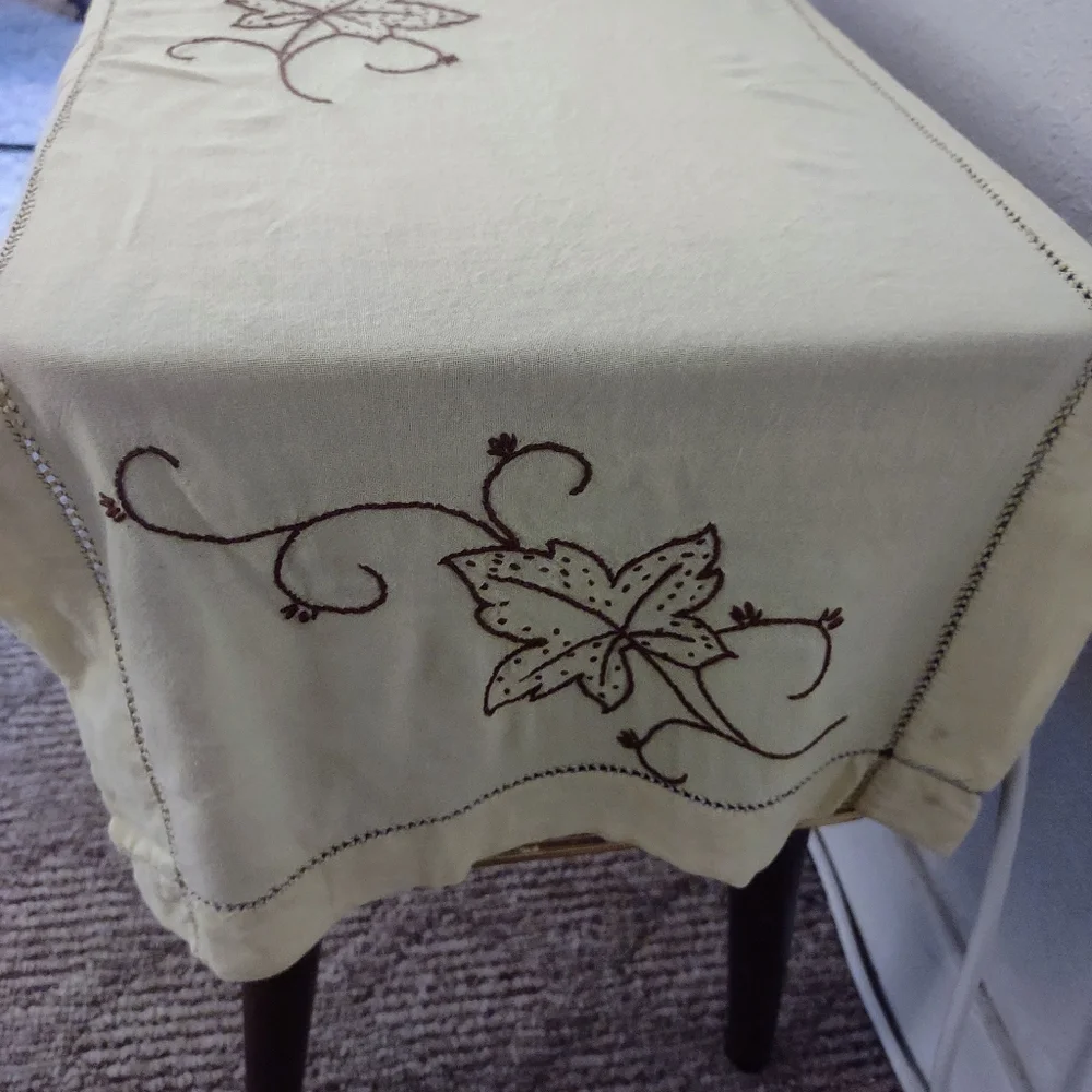Sunshine Yellow Brown Oak Leaf Vintage Hand Embroidered Table Runner